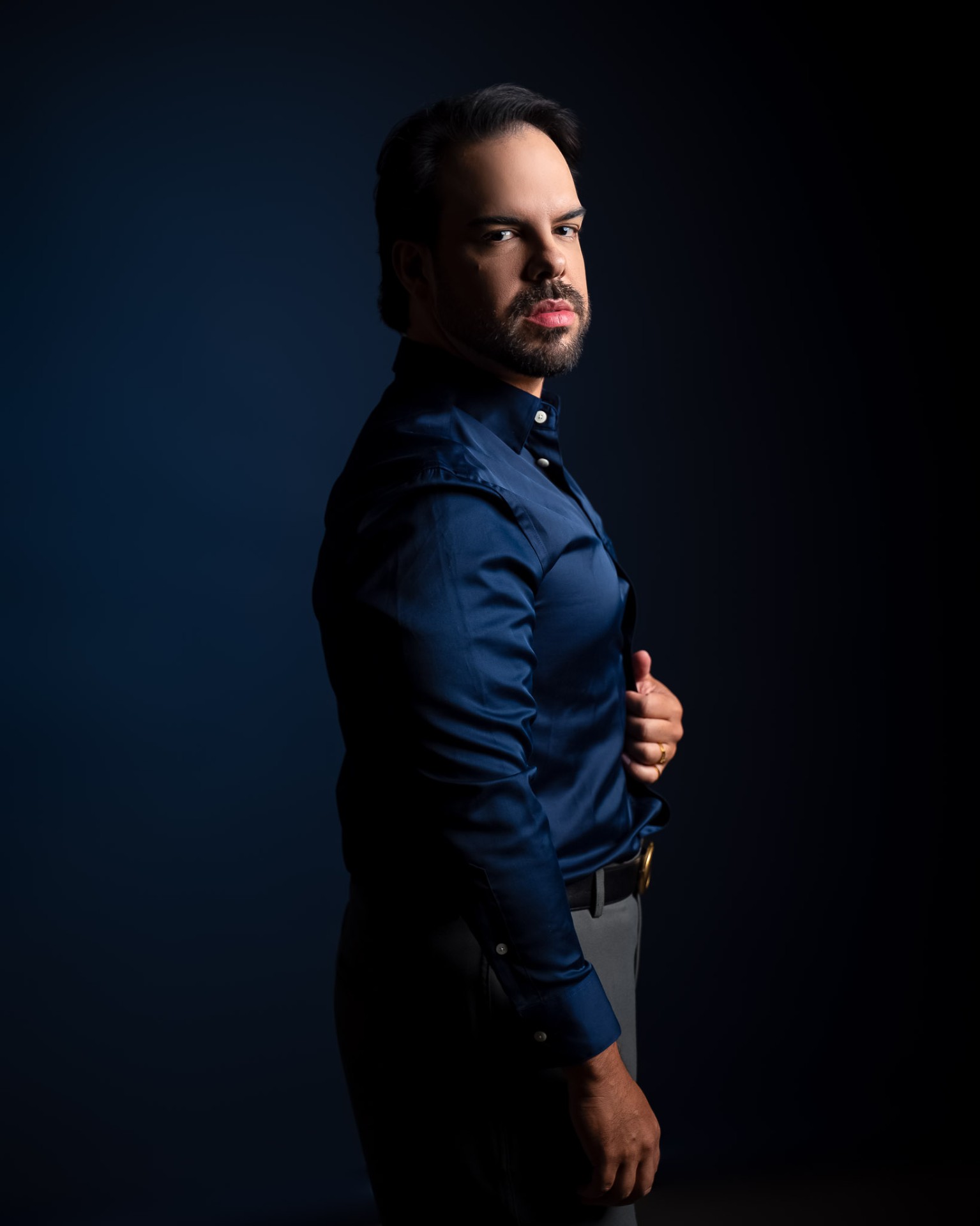 Dr. Vitor em pose de autoridade